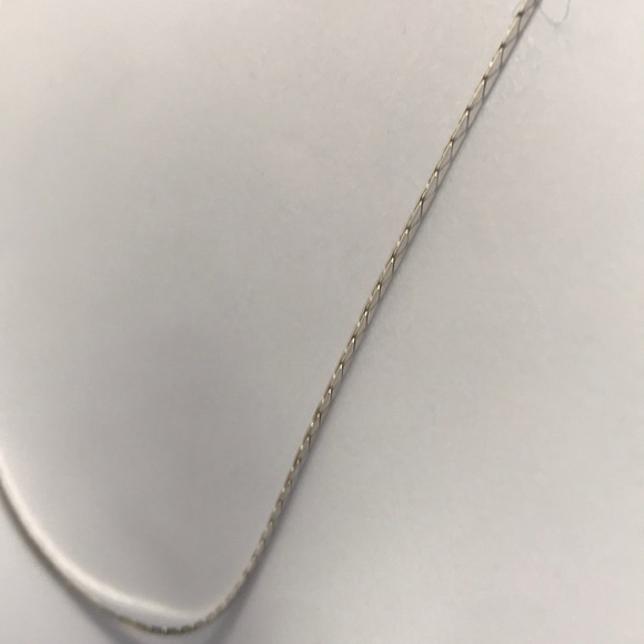 Silvertone Serpentine Chain Necklace Silver 24” - Picture 3 of 5